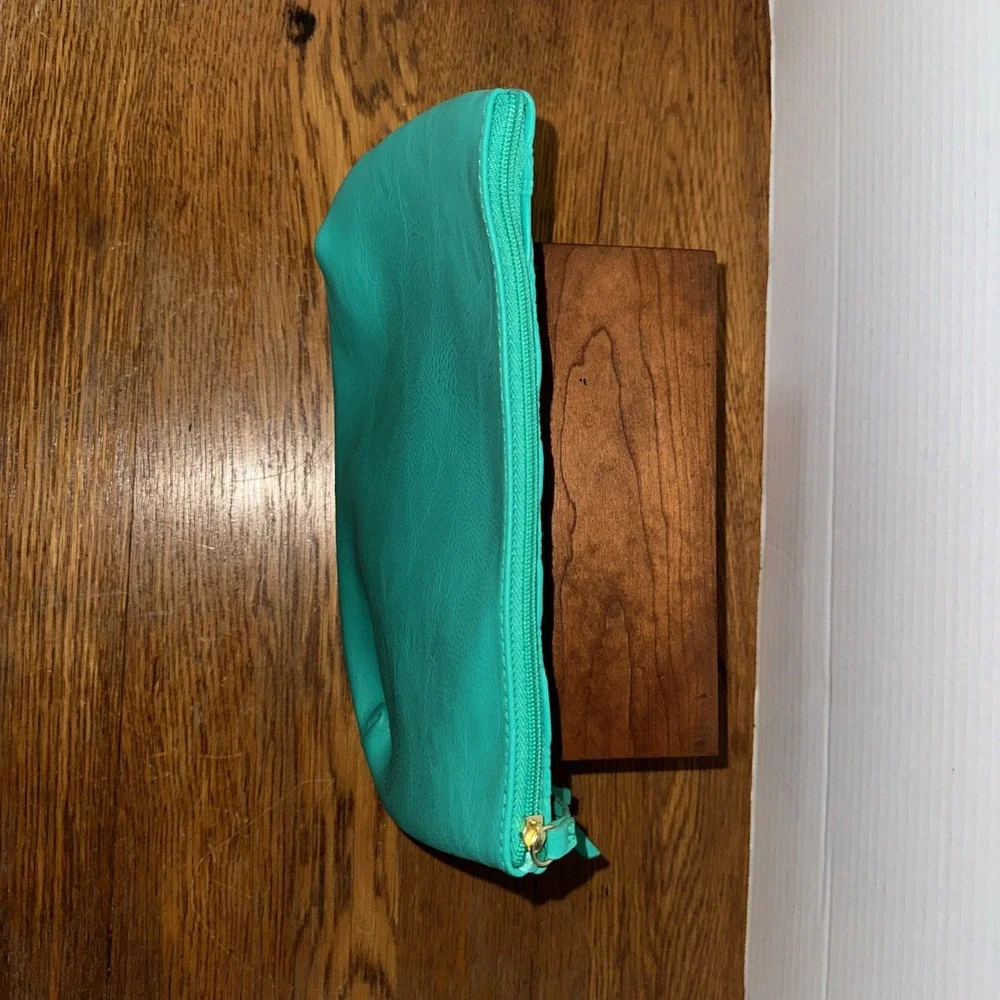 ELIZABETH ARDEN New York Green Clutch Medium Cosmetic Bag Pouch‎ Exterior Pocket